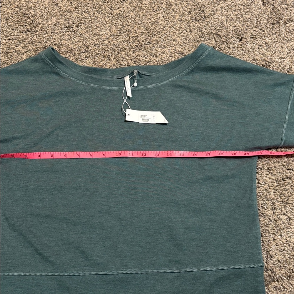 Travis Mathew l Crew Neck Top size small NWT - Picture 4 of 6